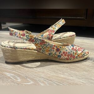 LifeStride Socialite Wedge Sandal Espadrilles-Floral print Size 9-9.5 💜 LIKE NEW